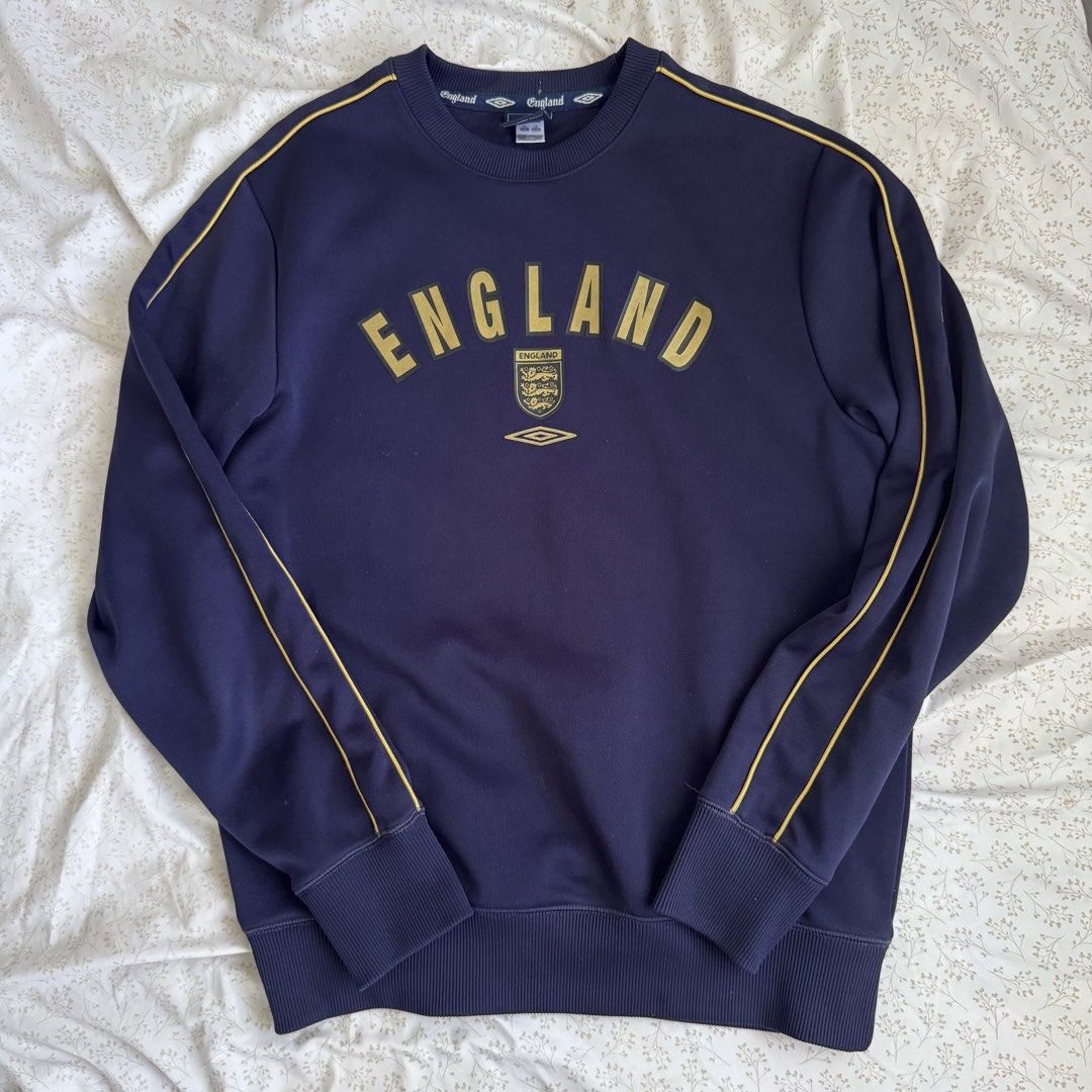 Umbro England Sweatshirt (Category: Coats, Jackets and Outerwear) located in Calamba. Submitted by mint.breakfast (Listing ID 1429948601, Image 1). Description: .