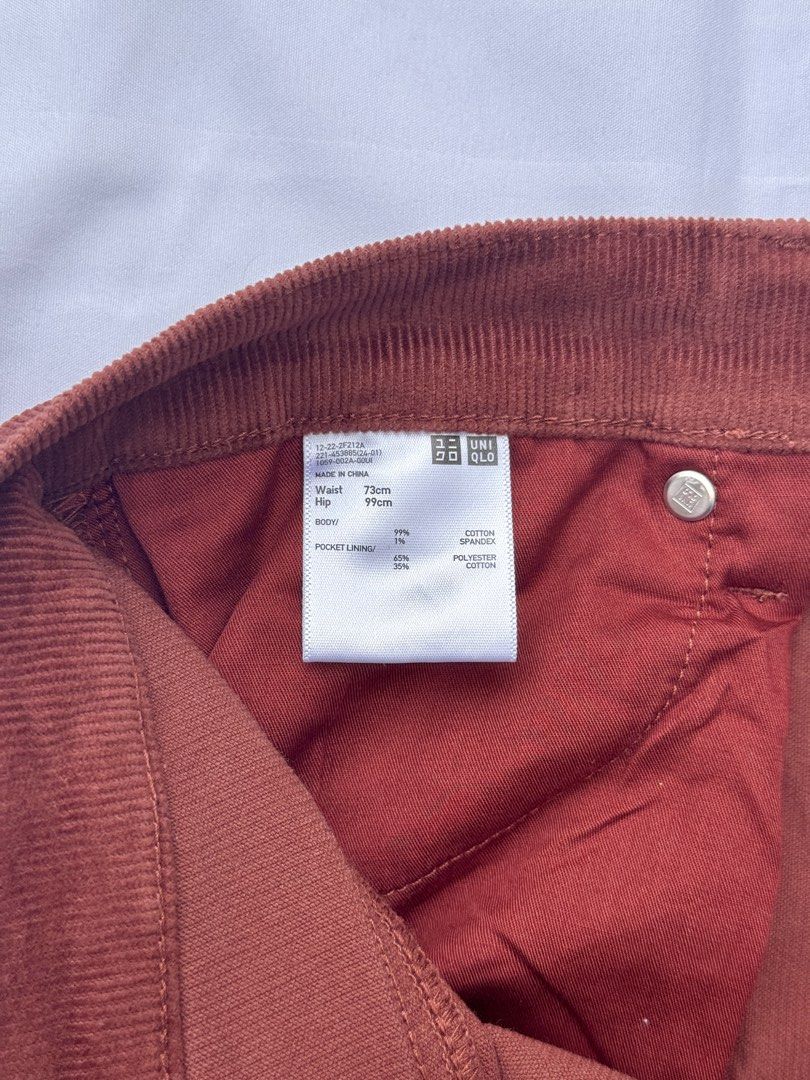 uniqlo corduroy flared pants (Category: Jeans) located in Quezon City. Submitted by impulsivepeach (Listing ID 1429865933, Image 3). Description: FOR SALE: uniqlo corduroy flared pants - ₱500 maroon color high waisted size on tag - 73 CM exact measurements: waist - 15.5" (31-32 waistline) length - 39" preloved, NOT UKAY in good condition PAY AS YOU ORDER loc: QC, mod: J&T/lalamove.