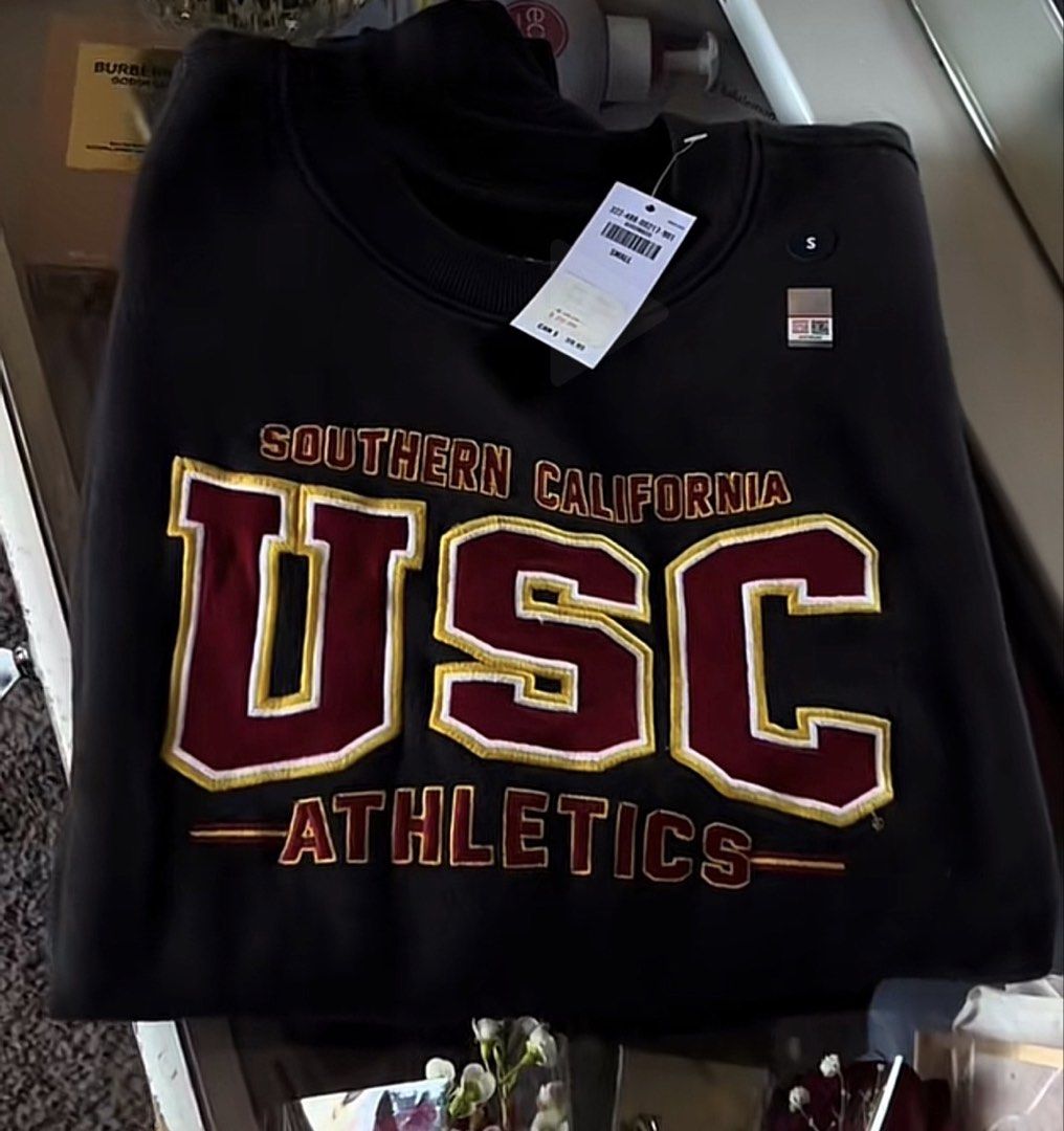 USC Athletics Jacket - Small (Category: Coats, Jackets and Outerwear) located in Quezon City. Submitted by Cells_Collection (Listing ID 1429840646, Image 1). Description: .