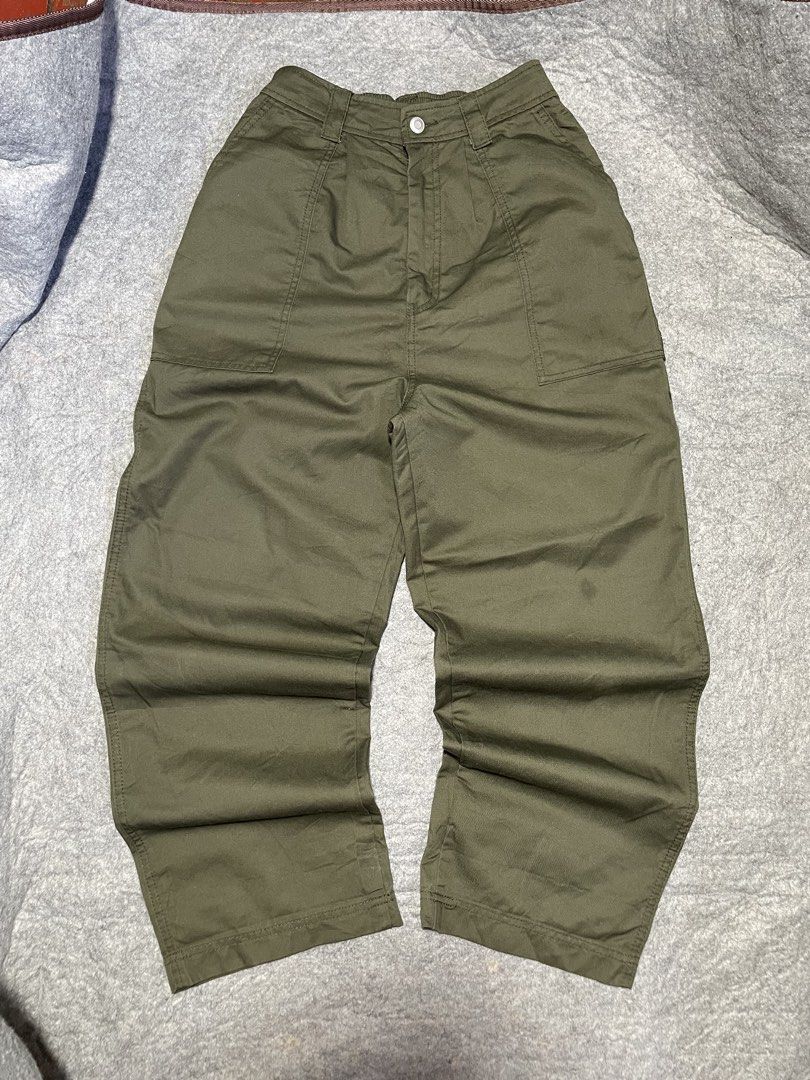 WEGO Japanese Brand Painter/Chef Pants (Category: Jeans) located in Bislig. Submitted by rndm_stff1 (Listing ID 1429947759, Image 3). Description: WEGO Japanese Brand Painter/Chef Pants WAIST 25-28 LENGTH 40 THIGH 12.5 HEM 9 ₱500 ADD SF. WHEN WORN 5’8.