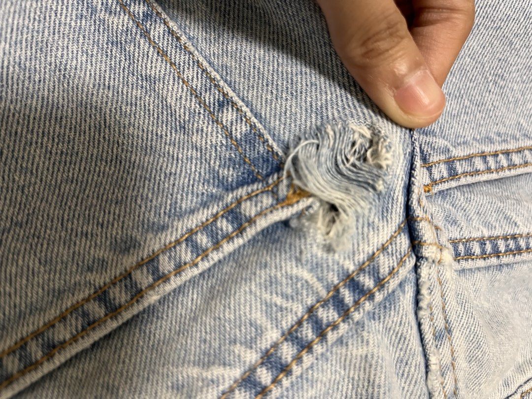 Wide Leg Light Wash Jeans (Category: Jeans) located in Taguig. Submitted by _billnai (Listing ID 1429878161, Image 2). Description: look the 2nd pic for the flaws size: small to medium (25-27).