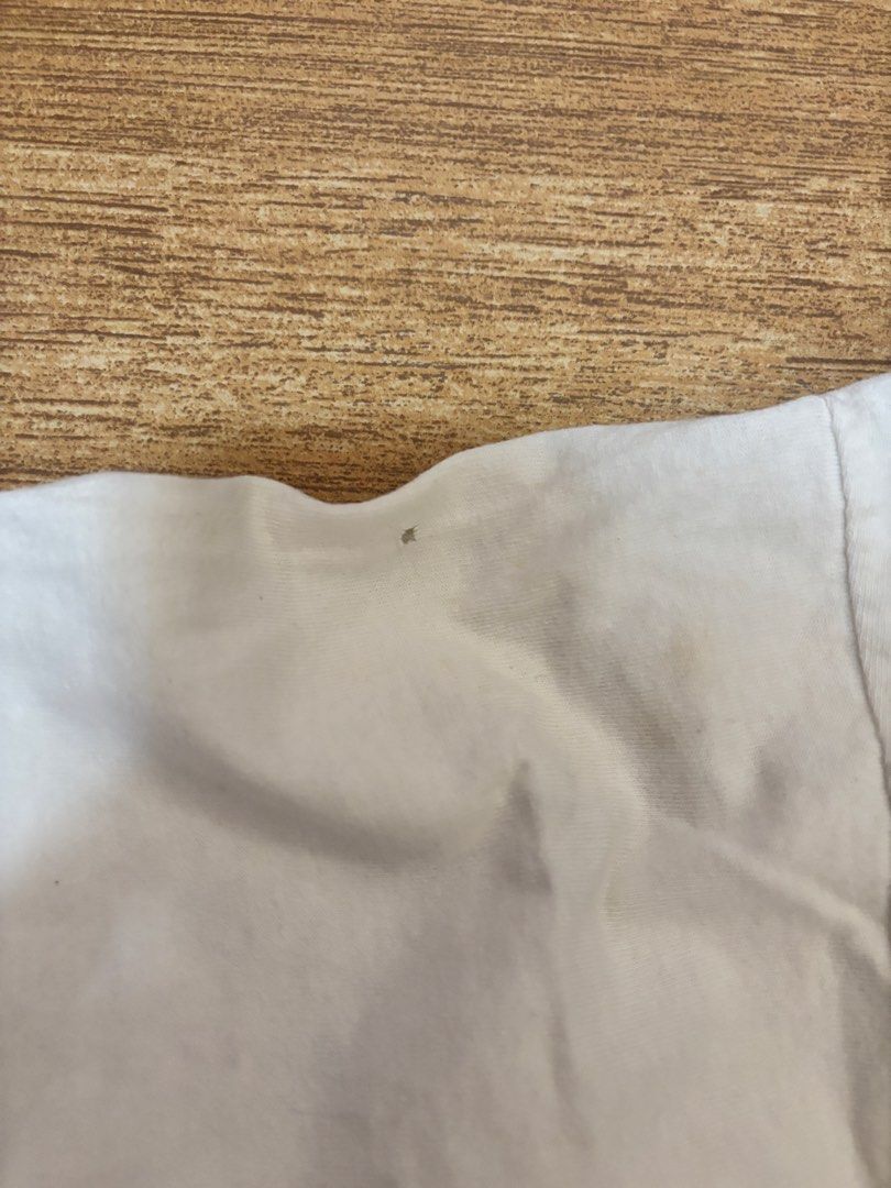 y2k skin industries graphic tee (Category: Tshirts & Polo Shirts ) located in Taytay. Submitted by chippylala (Listing ID 1429968000, Image 3). Description: — has small hole behind the right sleeve, see 3rd pic; has minor stains as well — color may vary due to lighting — MOD: lalamove shouldered by the buyer — MOP: gcash, bpi 📌 strictly no exchange, returns, & cancellations.