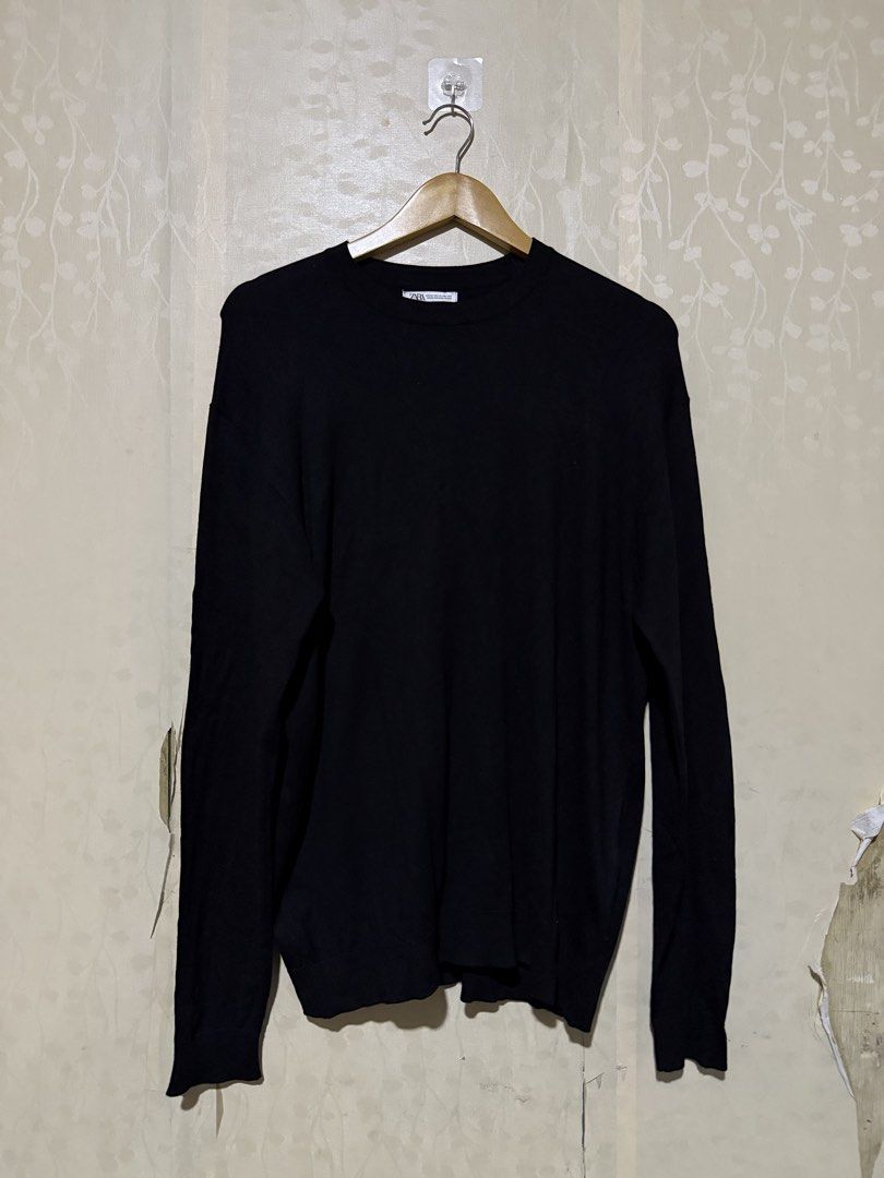 ZARA CREWNECK LONGSLEEVE SWEATER (Category: Tshirts & Polo Shirts ) located in Quezon City. Submitted by 999bodega (Listing ID 1429871986, Image 1). Description: MALL BOUGHT USED TWICE.