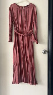 (Category: ) located in . Submitted by lilfullcloset (Listing ID 1429900256, Image 1). Description: .