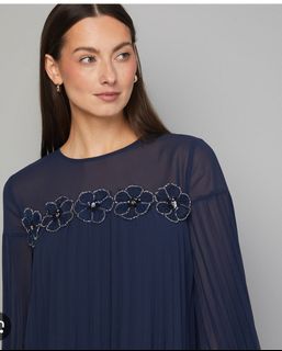 (Category: ) located in . Submitted by designeritems2000 (Listing ID 1435176673, Image 1). Description: .