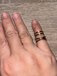 (Category: ) located in . Submitted by vintageaccessories (Listing ID 1435301183, Image 1). Description: .