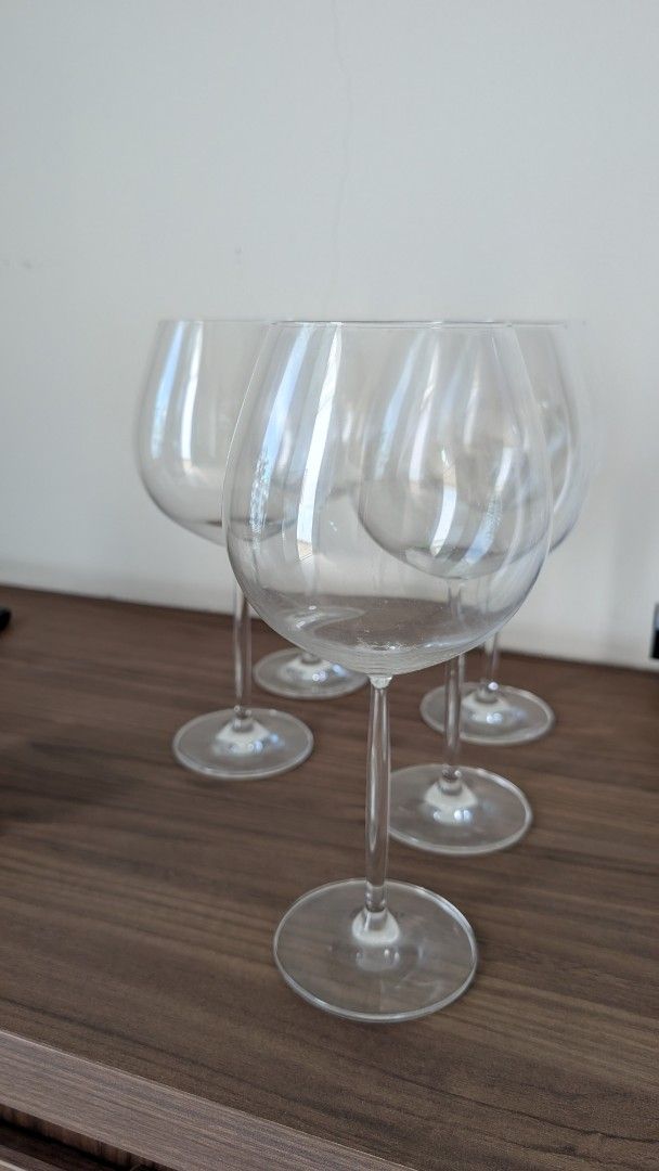 5 Schott Zwiesel Burgundy Wine Glasses