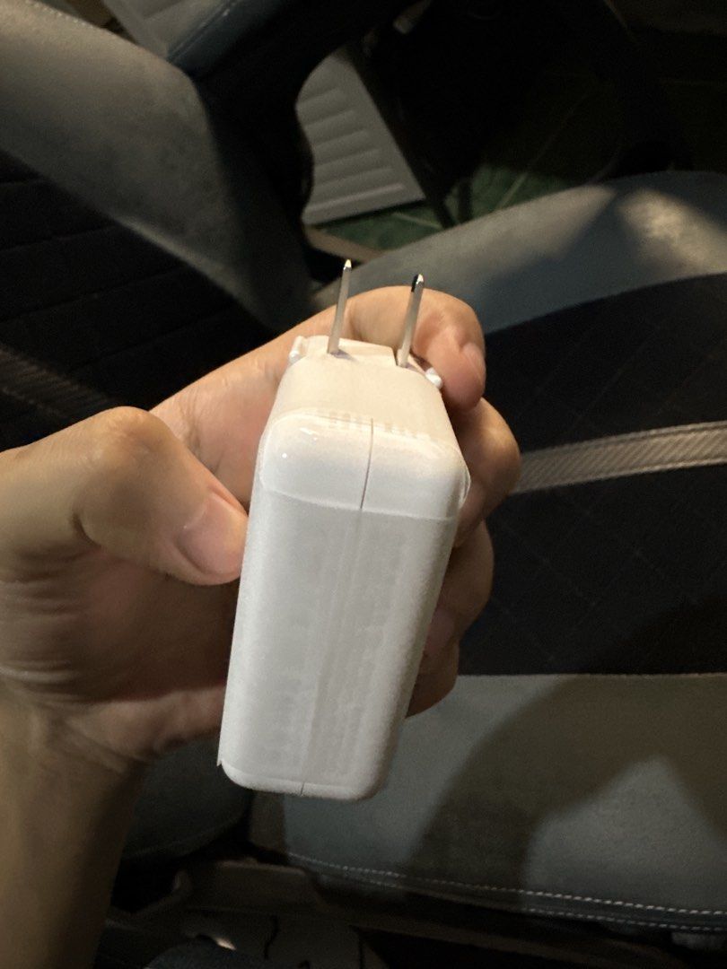70W USB-C Power Adapter (Category: Chargers & Cables) located in Mangaldan. Submitted by batrinabryan13 (Listing ID 1435297627, Image 3). Description: - Fresh from macbook pro m5 - Unused.