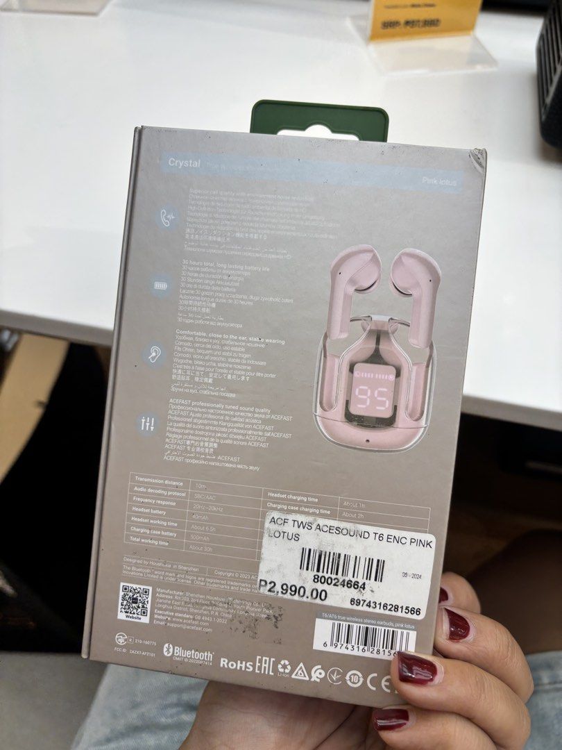 ACEFAST Crystal A6/AT6 Wireless Earbuds (Category: Earphones) located in Pasig City. Submitted by kirstenbeech1206 (Listing ID 1435301156, Image 2). Description: Opened but not USED got it from Digital Walker Cosmic Box.
