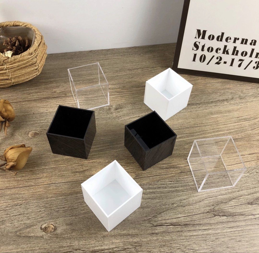 Acrylic Box441129917125109761