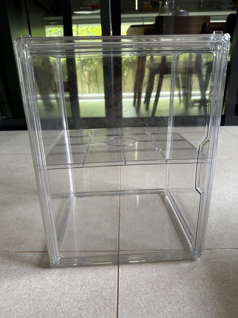 Acrylic Display Box441136095691417600