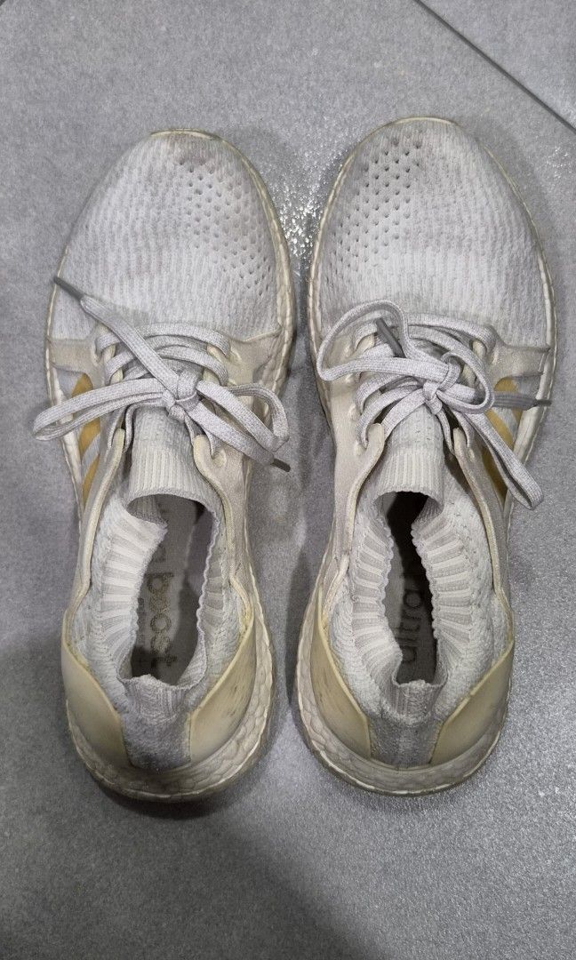 Adidas Ultraboost Sneakers (Category: Sneakers) located in Quezon City. Submitted by sunrise.declutter (Listing ID 1435325164, Image 1). Description: .