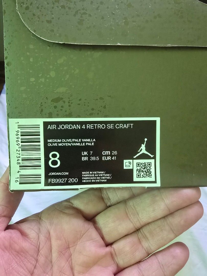 Air Jordan 4 Retro SE Craft (Category: Sneakers) located in Quezon City. Submitted by jb0516 (Listing ID 1435193842, Image 3). Description: - Air Jordan 4 Retro SE Craft - Colorway: Medium Olive/Pale Vanilla - Size: 8 US - Includes original box - Made in Vietnam - Features Jumpman logo - Unique olive green and black color scheme - Box features "Flight" logo.