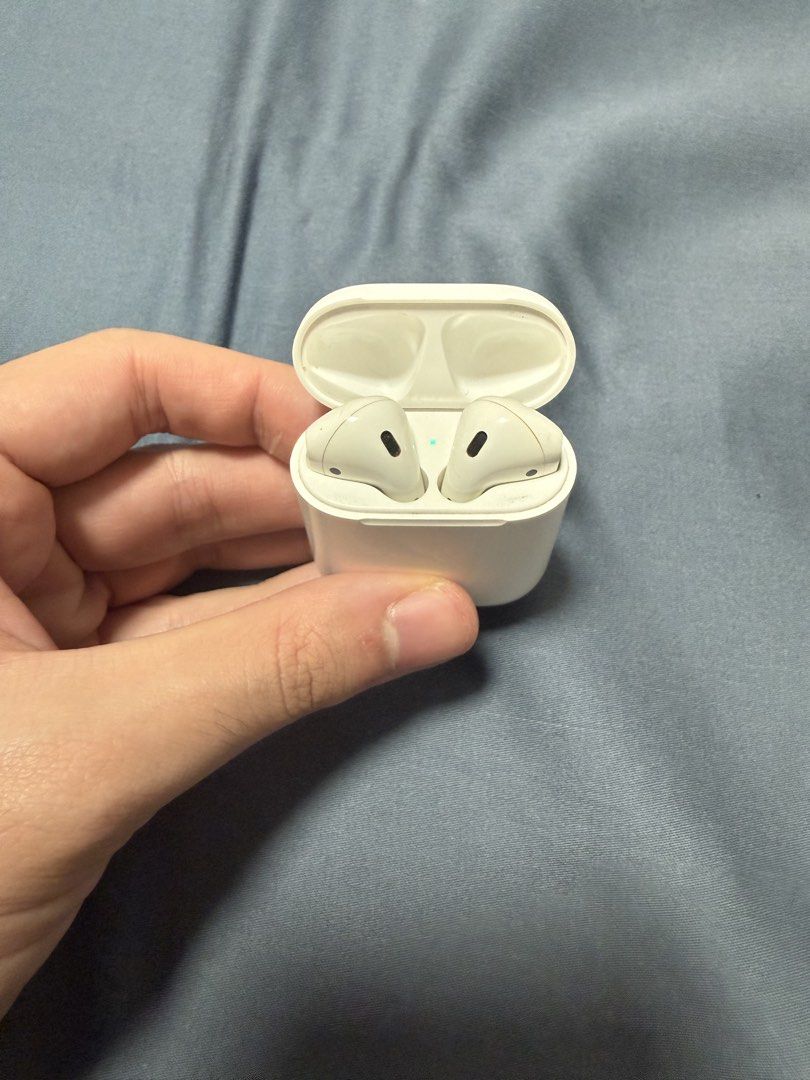 Apple AirPods 2nd Generation446681019246202881