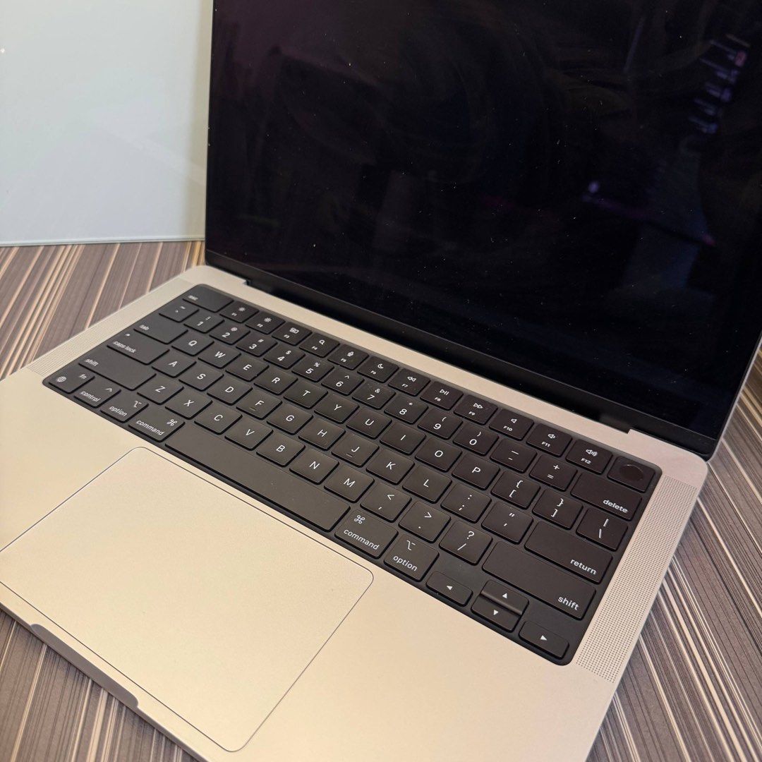 Apple MacBook Pro 14-Inch (M4 Chip)441388314584033282