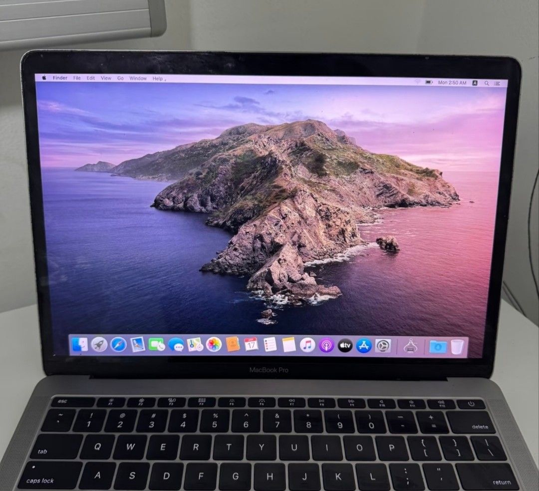 Apple MacBook Pro440934959385169921