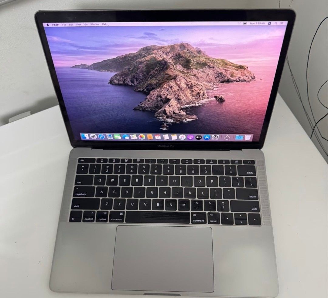 Apple MacBook Pro440934959385169920