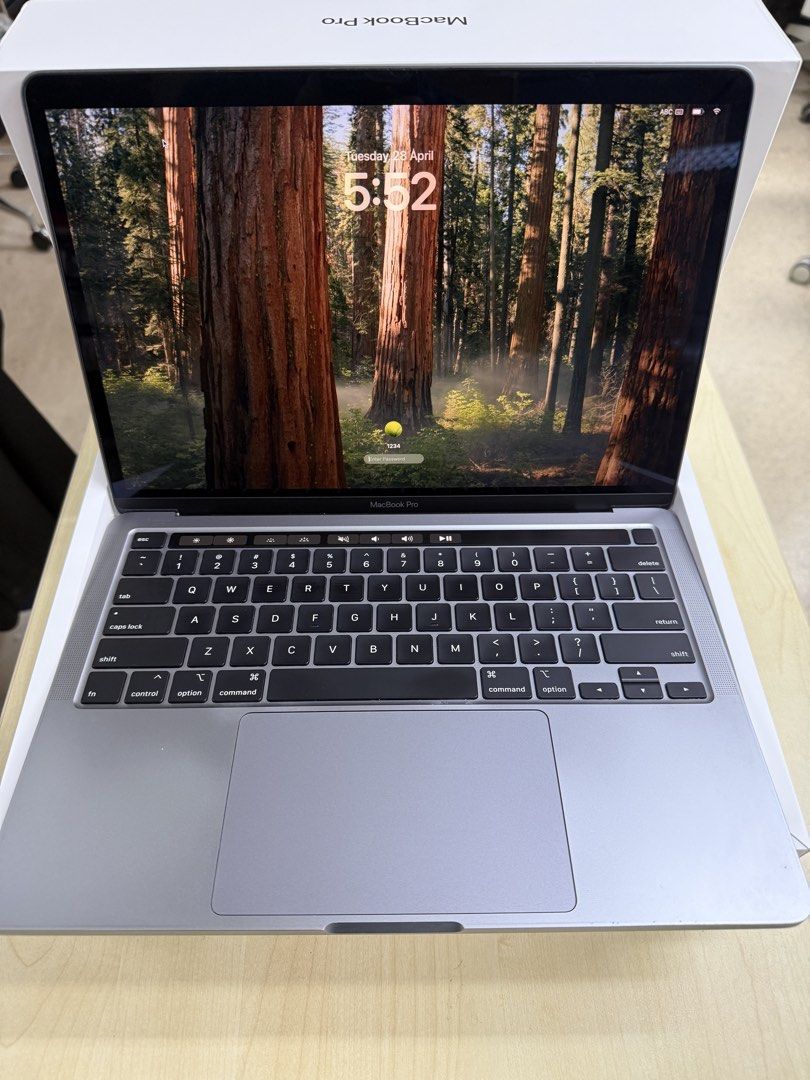 Apple MacBook Pro A2289 8GB 256GB (2020)