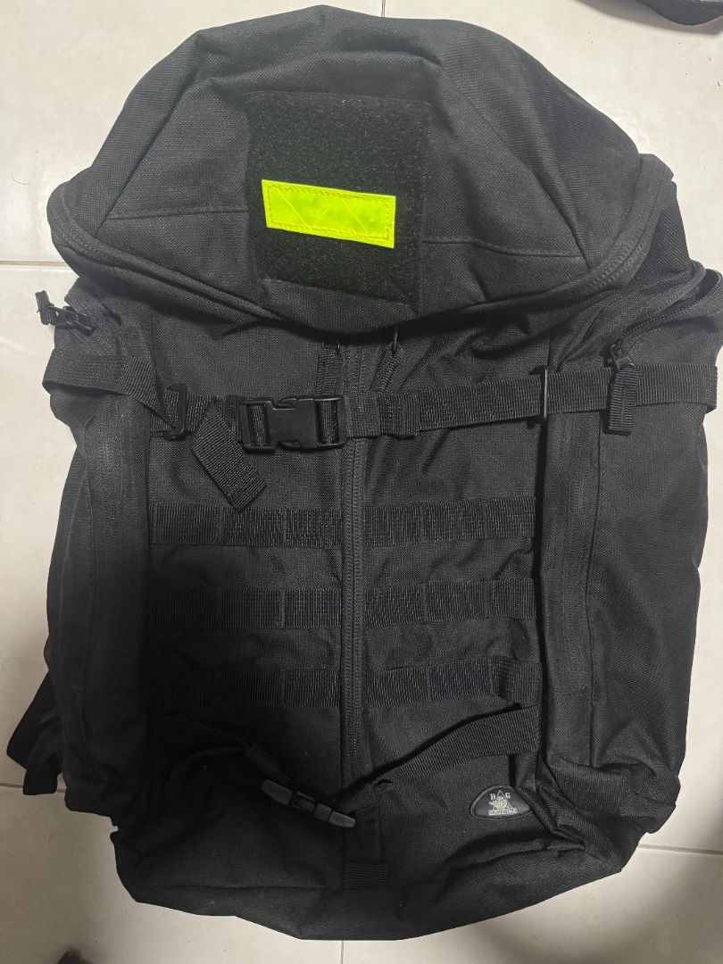 Army Backpack (Category: Backpacks) located in Singapore. Submitted by thedeclutteringdeals (Listing ID 1435331306, Image 1). Description: - Durable black backpack - Multiple compartments for organization - Adjustable, padded straps for comfort - Capacity is 30L - Extremely spacious interior and can store alot of things - Meetup at my blk .