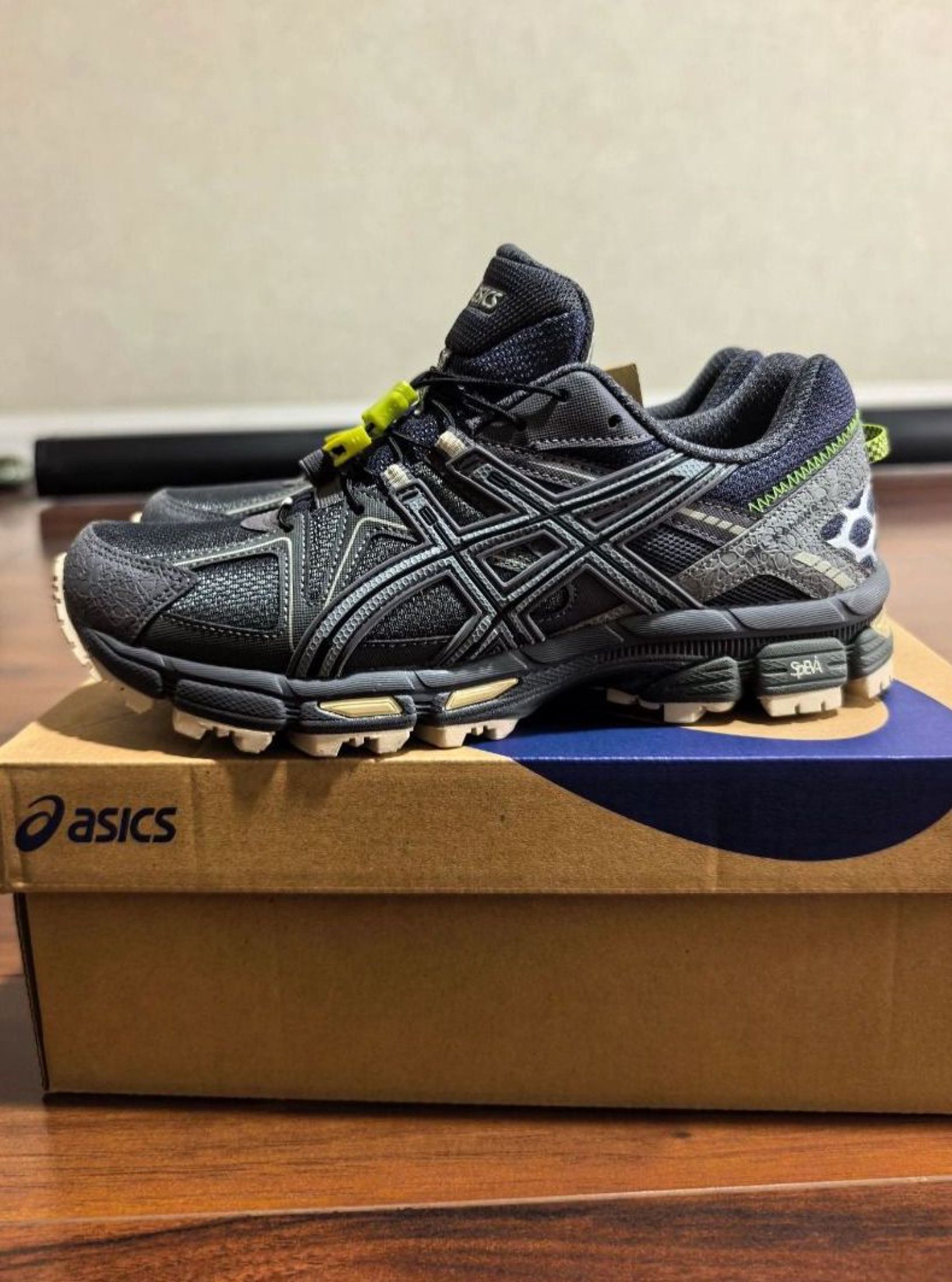 ASICS Gel-Kahana 8 Running Shoes Dark Grey (Category: Sneakers) located in Singapore. Submitted by zvasthorse (Listing ID 1435337020, Image 1). Description: 🔔 Restock Alert! Asics ASICS Gel-Kahana 8 Running Shoes Dark Grey is back! ✅ Brand new 🚛 Free shipping 💰 COD 📸 3-day confirm Chat me to order!.