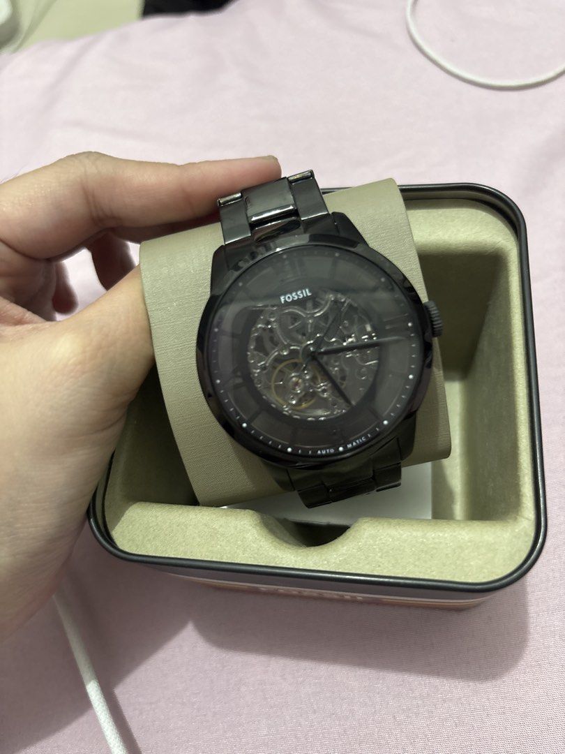 AUTHENTIC BRAND NEW Automatic Fossil Watch (Category: Men's Watches) located in Angeles City. Submitted by yerimiesales (Listing ID 1435264472, Image 1). Description: Selling for almost the same price as we got it. Just worn less than 5 times. Ships from Pampanga, but can do meet-up in Manila. .