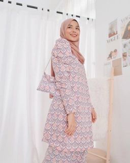 (Category: ) located in . Submitted by laqu.shoppe (Listing ID 1435180688, Image 1). Description: .