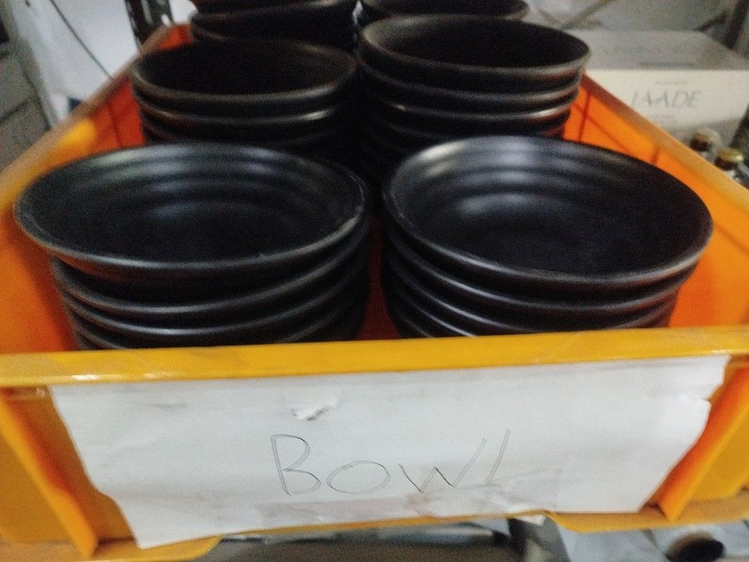 (CHECK DESCRIPTION) Black Bowls