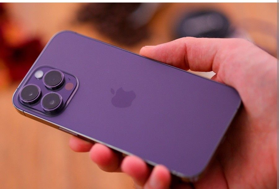 Bora Iphone (Category: iPhone 14 Series) located in Marikina City. Submitted by beladee (Listing ID 1435176395, Image 2). Description: BL 77% No issue Like new.
