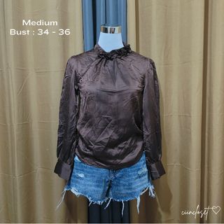 (Category: ) located in . Submitted by ciincloset (Listing ID 1435209774, Image 1). Description: .