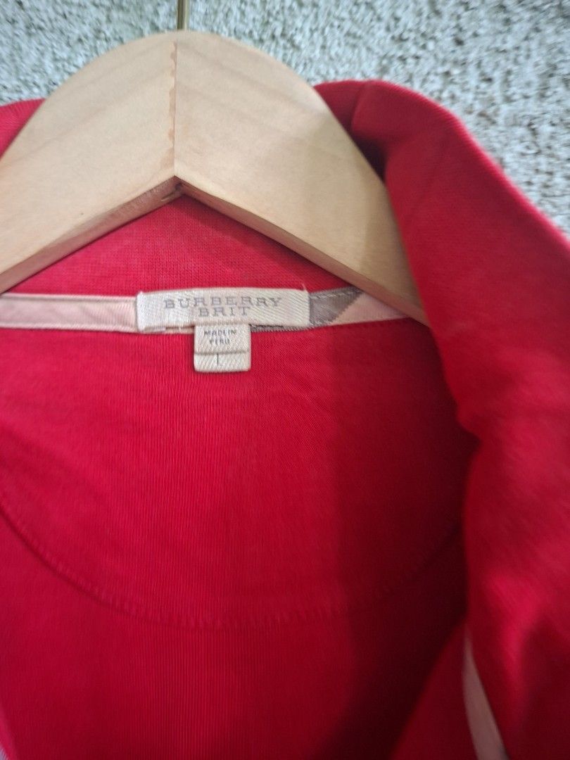 Burburry Quarter Zipper jackets (Category: Coats, Jackets and Outerwear) located in Tuburan. Submitted by kimoii (Listing ID 1435180730, Image 3). Description: size:22W×28L as new no issue 10/10 colorate. complete tags..