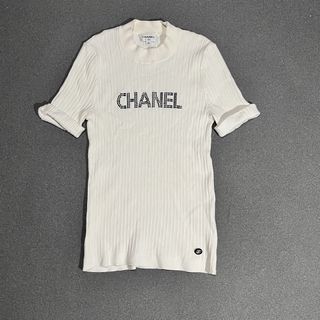 (Category: ) located in . Submitted by rndm.wears (Listing ID 1435329732, Image 1). Description: .