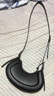 (Category: ) located in . Submitted by nilascloset.sg (Listing ID 1435305000, Image 1). Description: .