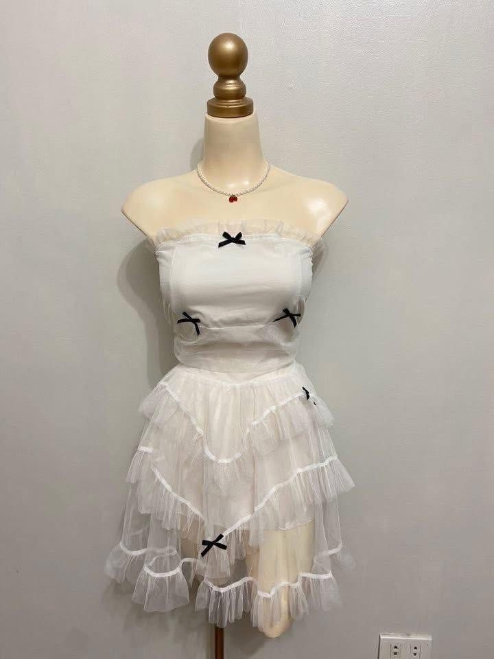 Coquette Mesh Flowy Mini Dress (Category: Dresses) located in Mandaluyong City. Submitted by cxia_style (Listing ID 1435258100, Image 1). Description: details: ୨ৎ mixed fabric ୨ৎ stretchy ୨ৎ w/ lace & bow ୨ৎ garterized ୨ৎ side zipper.