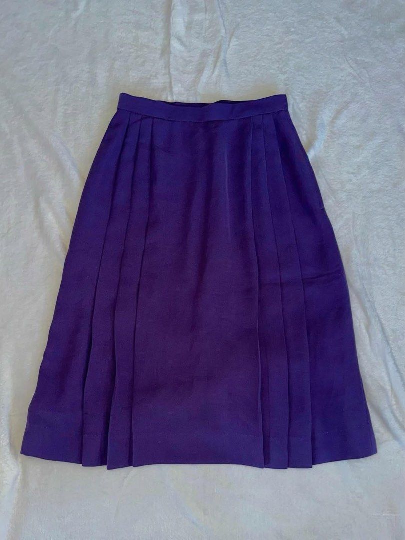 dark purple pleated midi skirt (Category: Skirts) located in Las Pinas. Submitted by cccurations (Listing ID 1435291252, Image 1). Description: 💐🌞🌸⛱️spring/summer collection is out on our ig @cccurations🌺🏝️🌷🌊 🔖 dark purple pleated midi skirt 🪡 waist: 26” 🪡 length: 26” 🔖 ₱250 🔖 comment “mine” to get the item! 🔖 comment “next” if you’re willing to get the item when the first miner failed to send their order form or settle the payment o