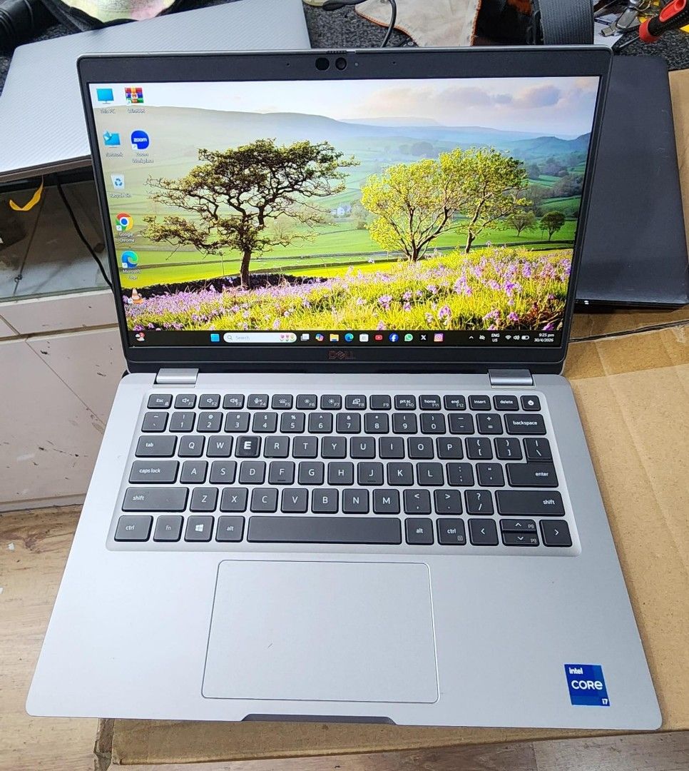 DELL Lattitude 5320 i7 11th gen Super fast laptop
