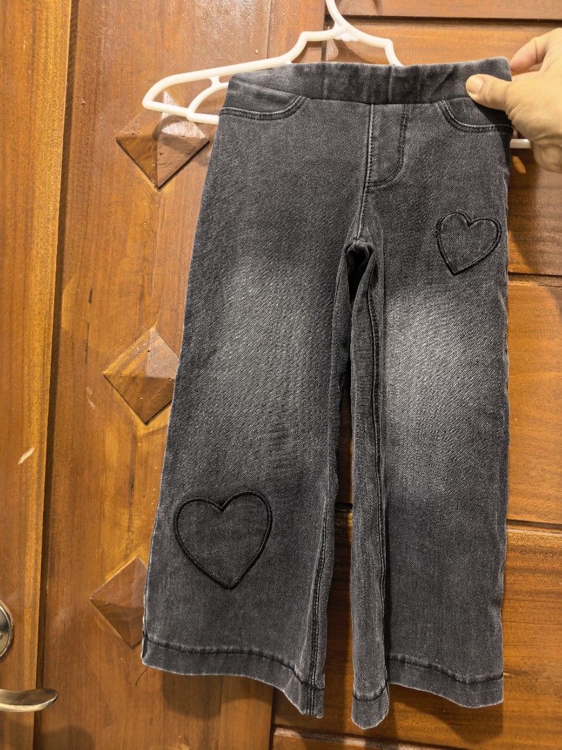 Denim pants (Category: Babies & Kids Fashion) located in Muntinlupa City. Submitted by jajamd (Listing ID 1435213733, Image 1). Description: Please read. Best fit 2-3 petite. So cute! *95pesos for this one when you buy 3 items! 75 .