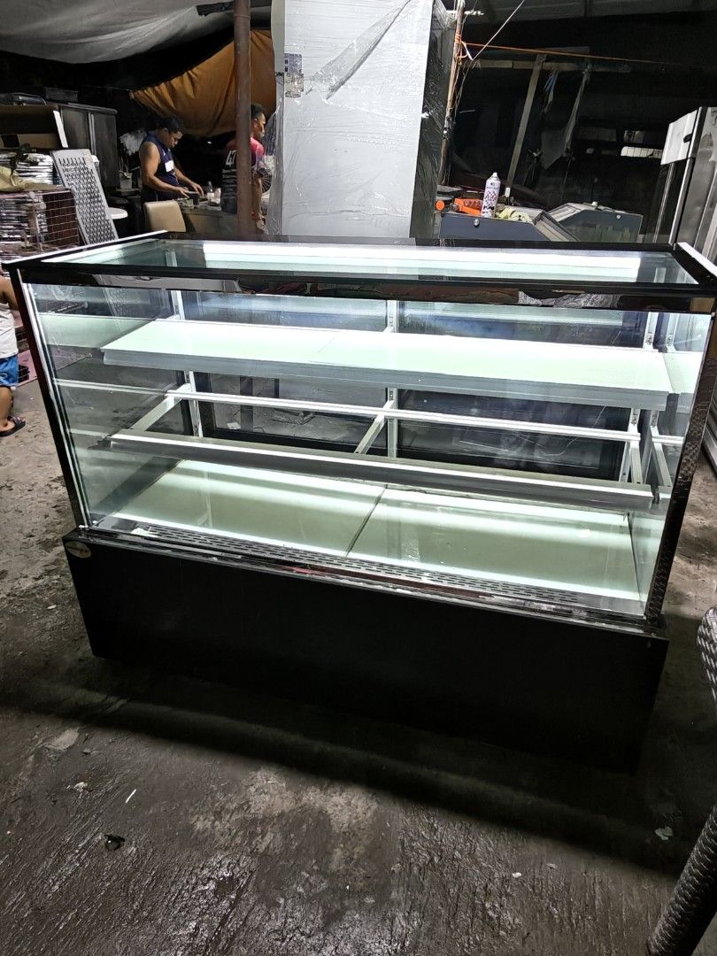 Display Showcase ONLY (NOT CHILLER) (Category: Other Kitchen Appliances) located in Paranaque City. Submitted by cooltree_7b705d (Listing ID 1435195919, Image 3). Description: rush sale display showcase only.