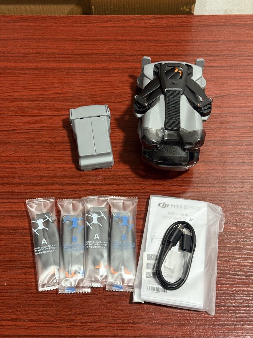 Dji Mini 5 Pro aircraft and 1 battery (Category: Drones) located in Quezon City. Submitted by danielmunoz (Listing ID 1435268711, Image 1). Description: .