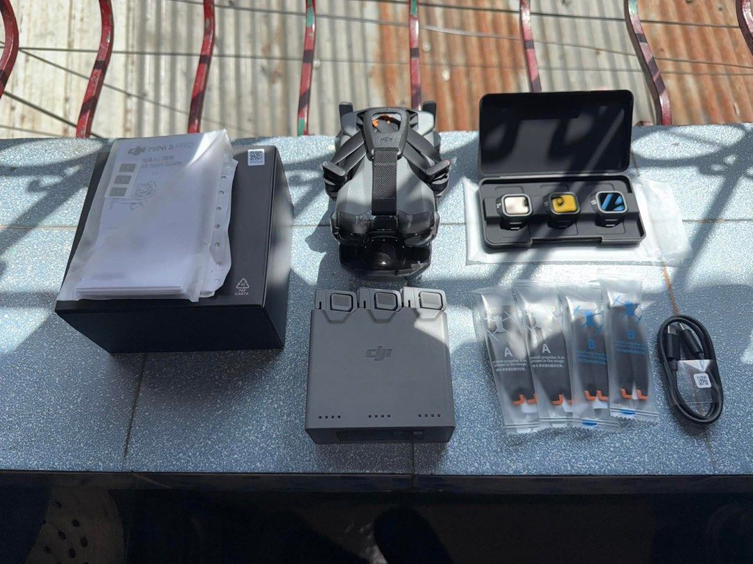 Dji Mini 5 Pro FMC No remote (Category: Drones) located in Quezon City. Submitted by danielmunoz (Listing ID 1435268588, Image 1). Description: For sale Dji Mini 5 Pro FMC No remote With bag and box di lang naisama sa picture. Battery cycles: 2,2,2. Under warranty pa until November 2026 Location: Quezon City.