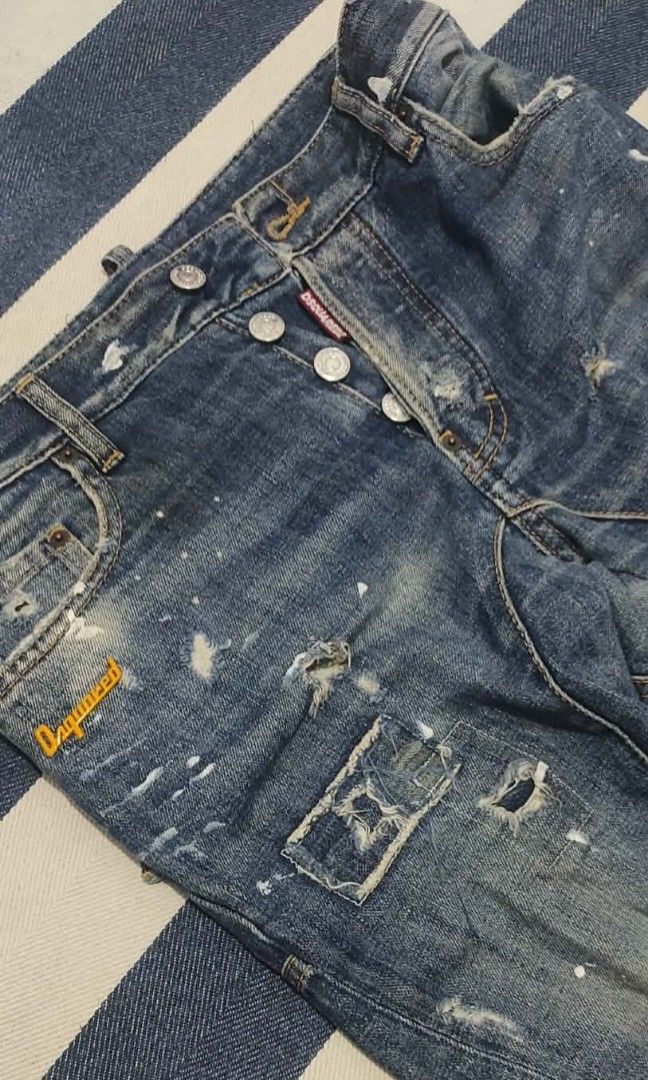 DSQUARED2 (Category: Jeans) located in General Santos City (Dadiangas). Submitted by k.vin__stuff (Listing ID 1435268832, Image 3). Description: DSQUARED2 🔖size: 44 🔖length: 37.5"| leg opening: 6" 🔖condition: 9/10 🔖issue: need wash.