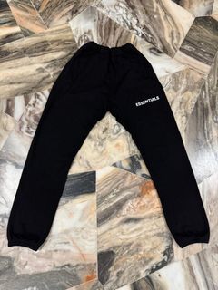 (Category: ) located in . Submitted by sellclothesandbag (Listing ID 1435324608, Image 1). Description: .