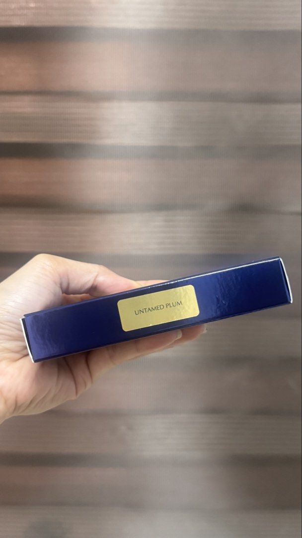 Estee Lauder Blush Make-up 💕 (Category: Makeup) located in Mandaluyong City. Submitted by shoppingmilesph (Listing ID 1435276399, Image 3). Description: 💕 Original and brand new Estee Lauder 💯 💕 Blush color: Untamed Plum 💕 Comes with box.