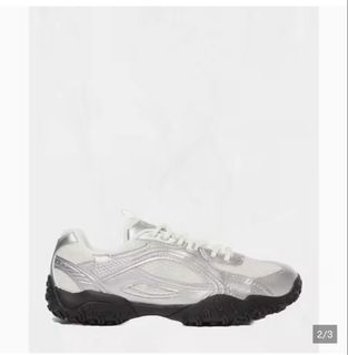 (Category: ) located in . Submitted by bonjournomarsh (Listing ID 1435221369, Image 1). Description: .