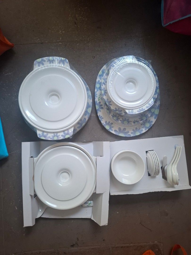 Floral Dinnerware Set - New441267379902228480