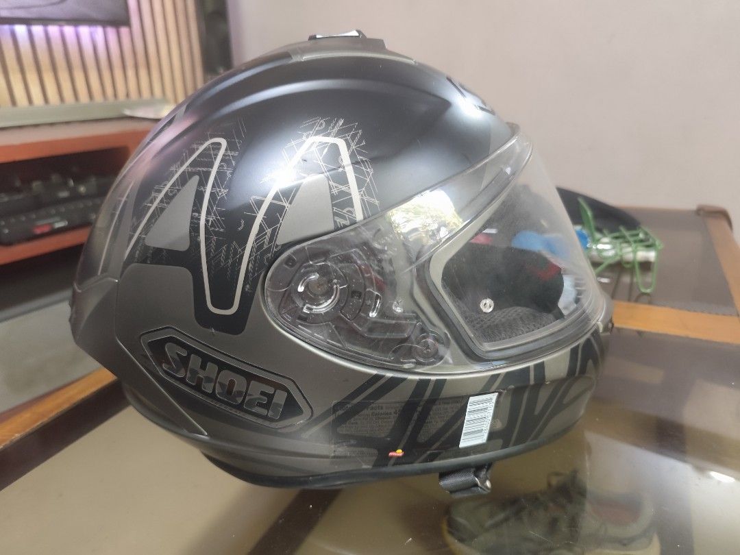 Full face helmet (Category: Helmets and other Riding Gears) located in Quezon City. Submitted by disisnatpan (Listing ID 1435171793, Image 2). Description: Axxis dakine full face helmet In very good condition No scratches no dents Barely used mga 3 times lang Shoie sticker only Medium in size 57-58 circumference 2k only neg for sure buyers Project 8quezon city Pm sa mga interested Rfs half face .
