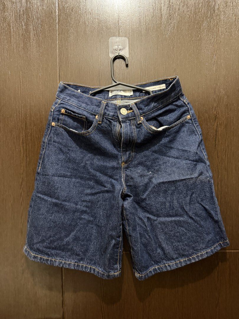 Garage Denim Jorts (Category: Shorts) located in Taguig. Submitted by 77dbae (Listing ID 1435236721, Image 1). Description: Garage Denim Jorts - size 0/24 on tag rfs: decluttering.