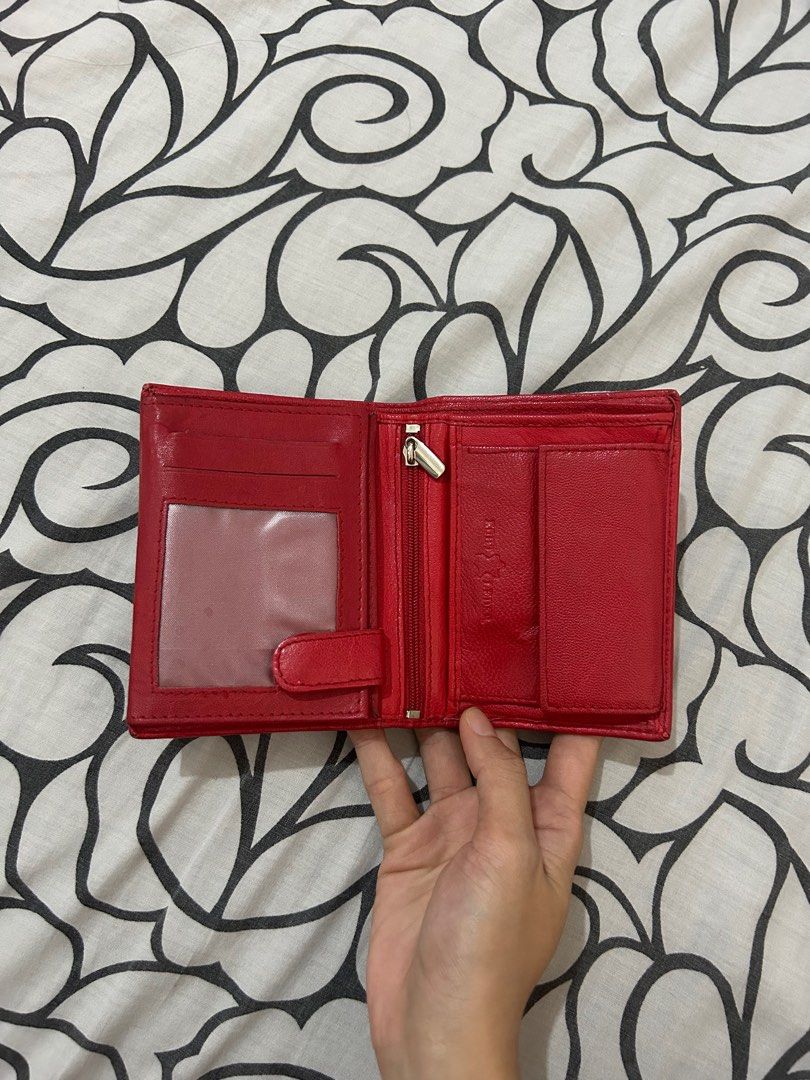 Genuine Leather Wallet Red (Echt Leder) (Category: Wallets & Card holders) located in Quezon City. Submitted by hercee (Listing ID 1435177226, Image 1). Description: .