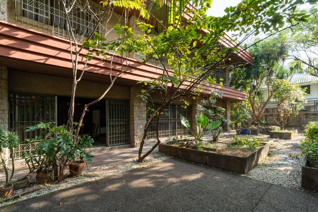 Greenmeadows Subdivision House for Sale (Category: House & Lot) located in Quezon City. Submitted by 27crealty-2 (Listing ID 1424970947, Image 2). Description: Greenmeadows Subdivision House for Sale A Private Estate in Greenmeadows Designed for legacy living. Hidden inside one of Quezon City’s most prestigious villages stands a rare architectural residence from a time when homes were built with space, character, and permanence. Designed by renow
