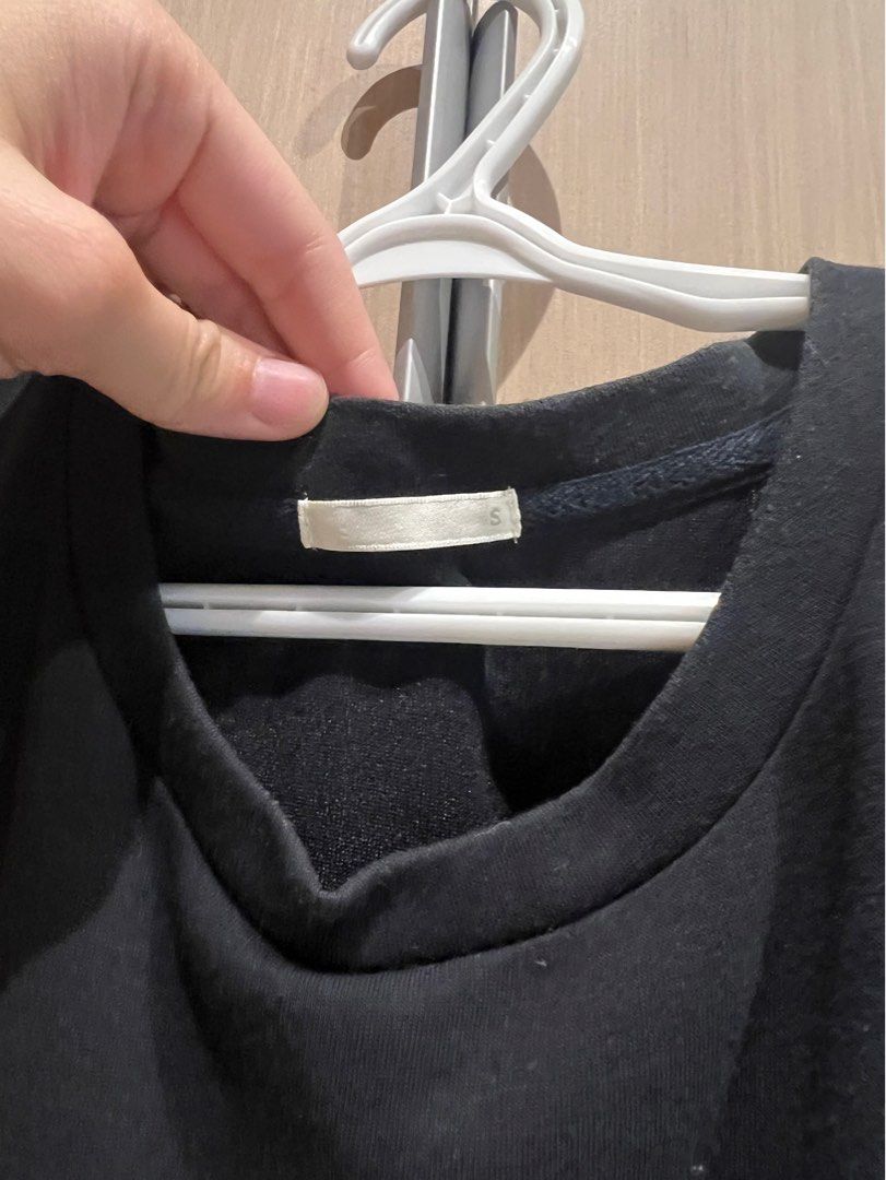 GU Black Midi Dress - S (Category: Dresses) located in Angeles City. Submitted by mkp125 (Listing ID 1435178700, Image 2). Description: - payment via gcash/bpi - sf c/o buyer at P70-90.