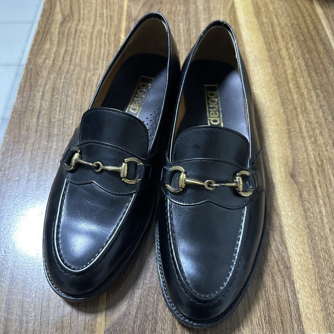 GYW Horsebit Loafers US 7 (Category: Dress Shoes) located in San Juan City. Submitted by ceddy2011 (Listing ID 1435312085, Image 1). Description: Bonap Goodyear Welted Horsebit Loafers US 7 mens Good condition Negotiable.